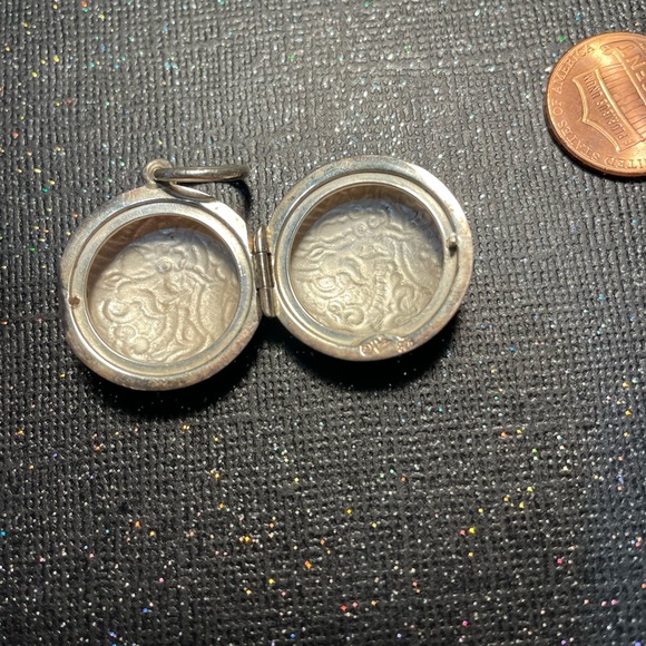 Hard to find Silpada Locket with Etched Ornate Dragon Design *Retired! - Picture 3 of 4